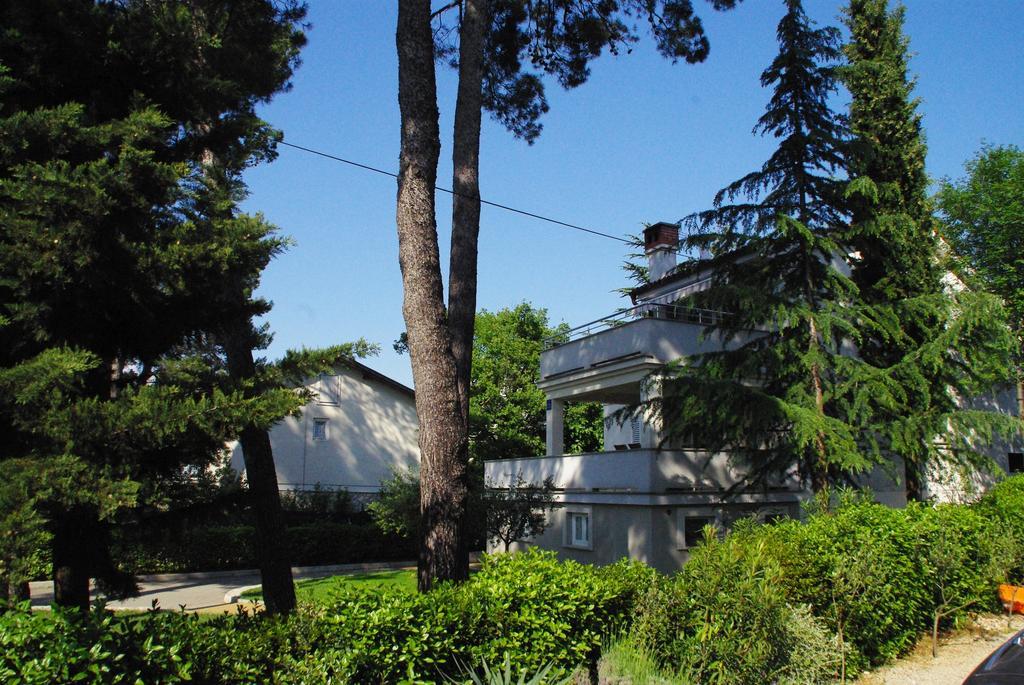 Apartments Atrium Malinska Exterior photo