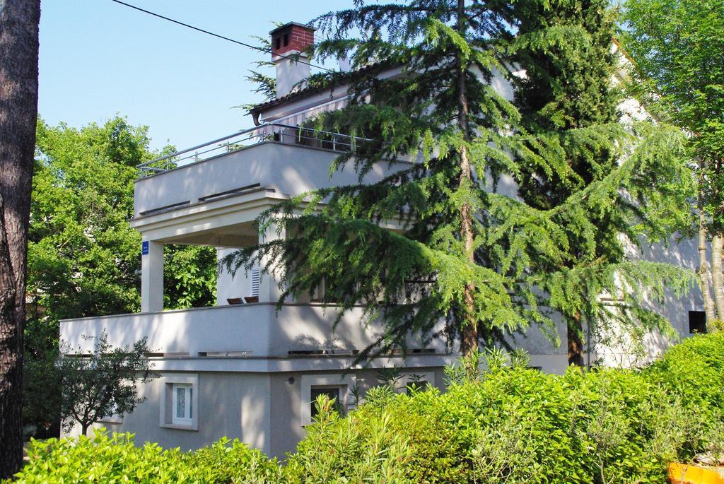 Apartments Atrium Malinska Exterior photo