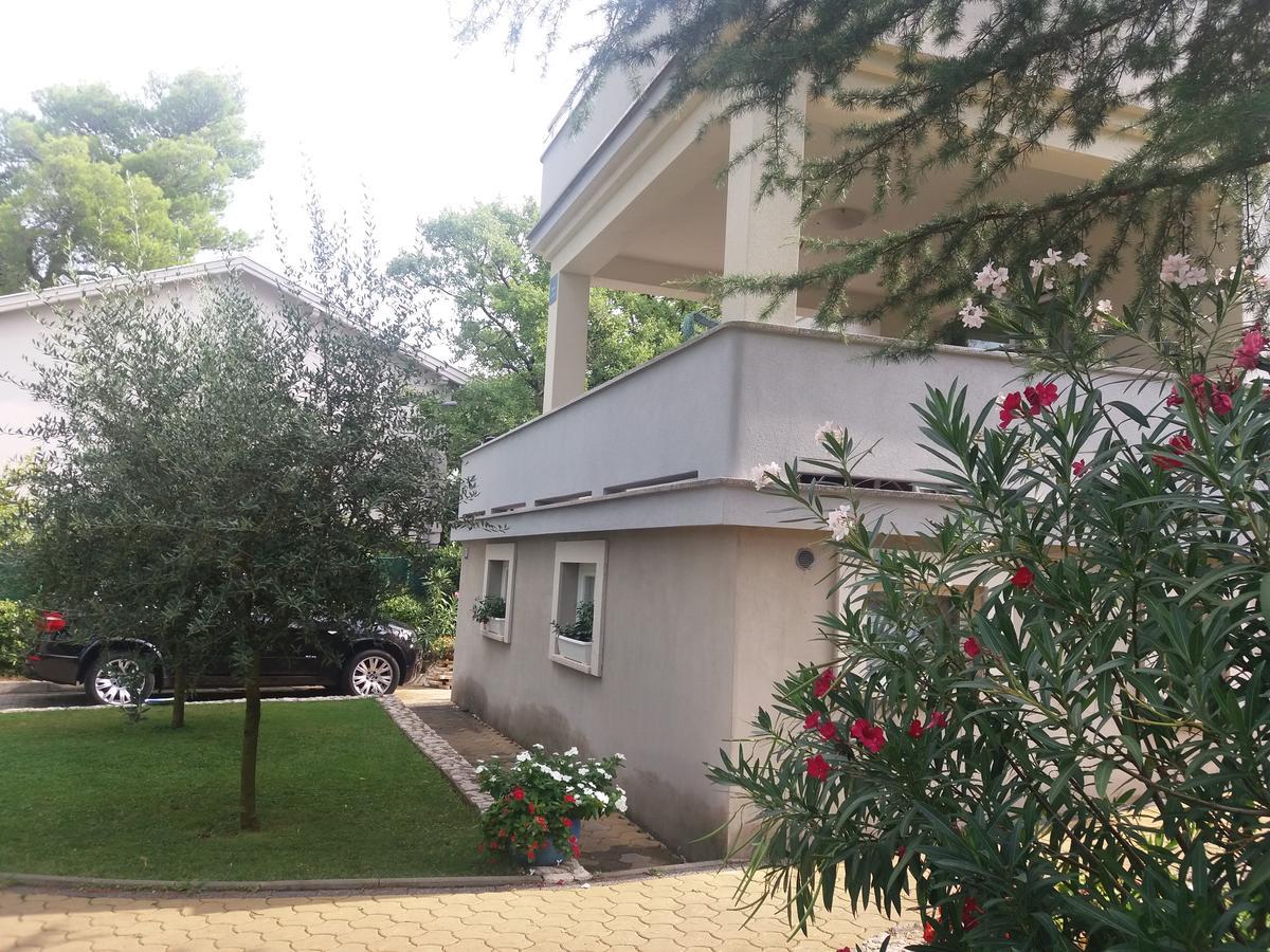 Apartments Atrium Malinska Exterior photo